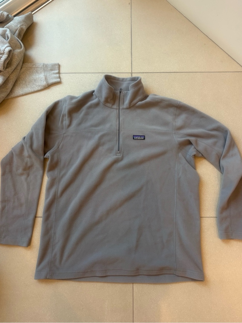 Patagonia Men’s Gray Half-Zip Fleece Pullover